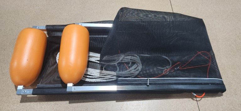 DeSkuzzer folded in half out of the box